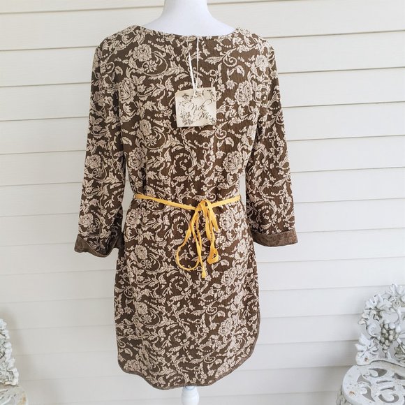 NWT Nick and Me Tunic style dress with long sleeves and a tapestry design - Picture 6 of 9